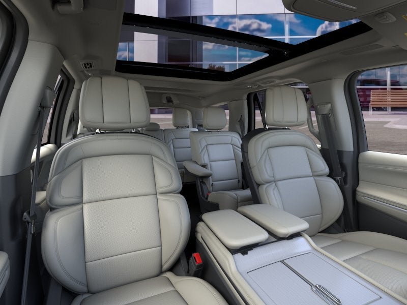 New 2026 Lincoln Navigator Reserve AWD/4WD image 10