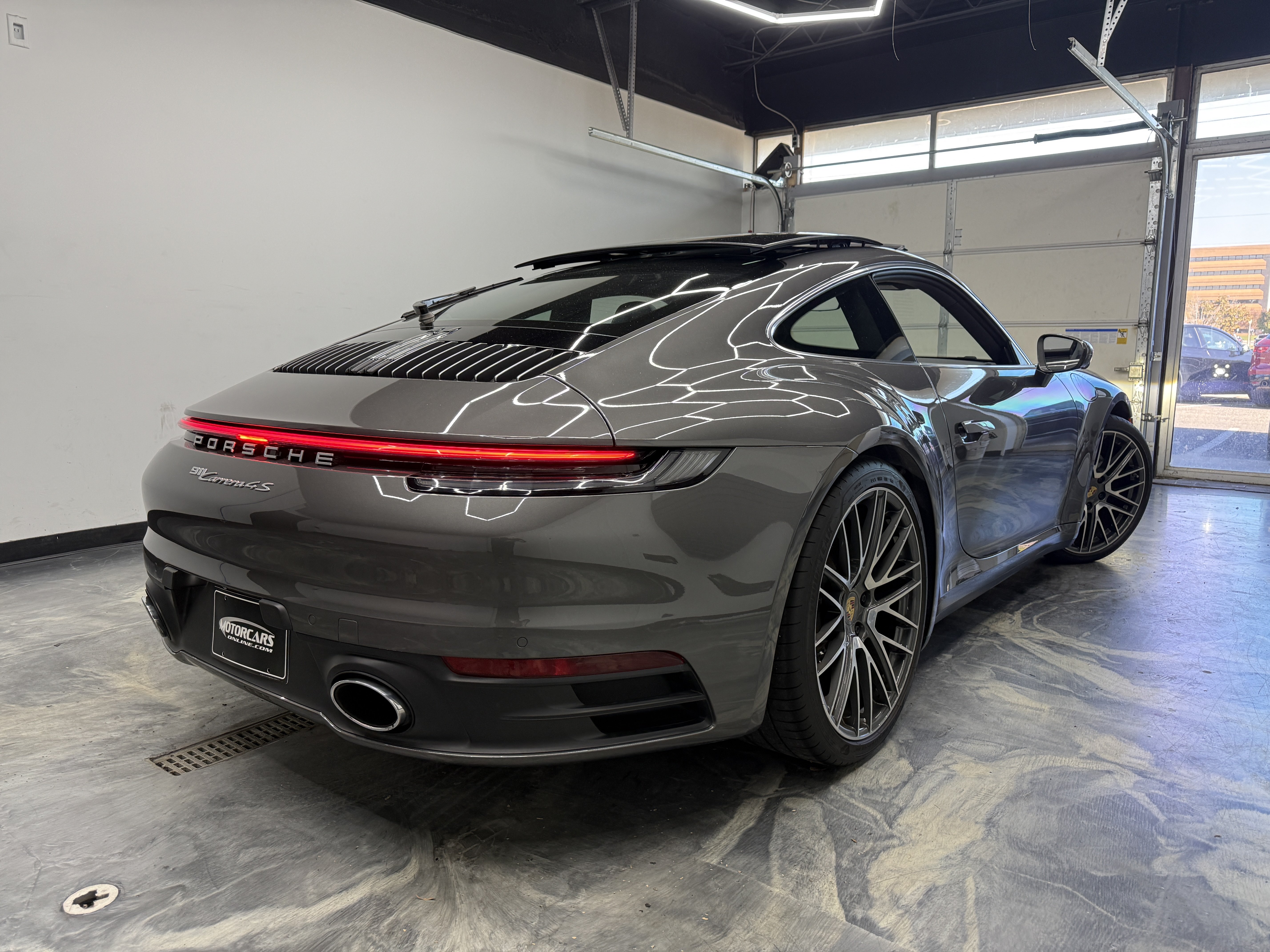 Used 2024 Porsche 911 Carrera 4S AWD/4WD image 5