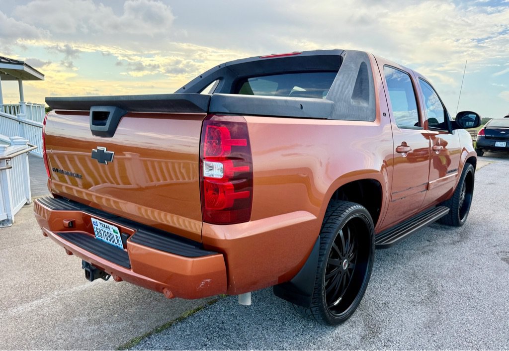 Used 2007 Chevrolet Avalanche LT w/ LT Preferred Equipment Group RWD image 5