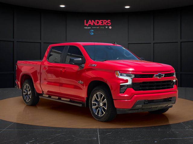 Used 2022 Chevrolet Silverado 1500 RST w/ Z71 Off-Road Package AWD/4WD image 5