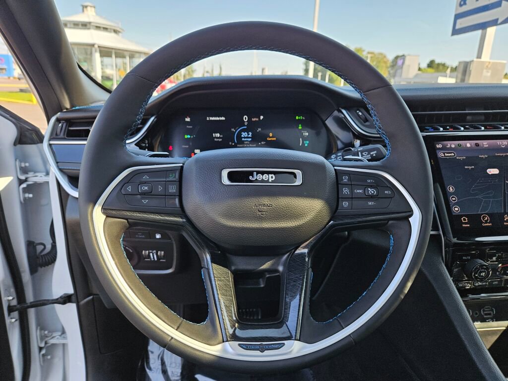 Used 2024 Jeep Grand Cherokee Trailhawk image 23