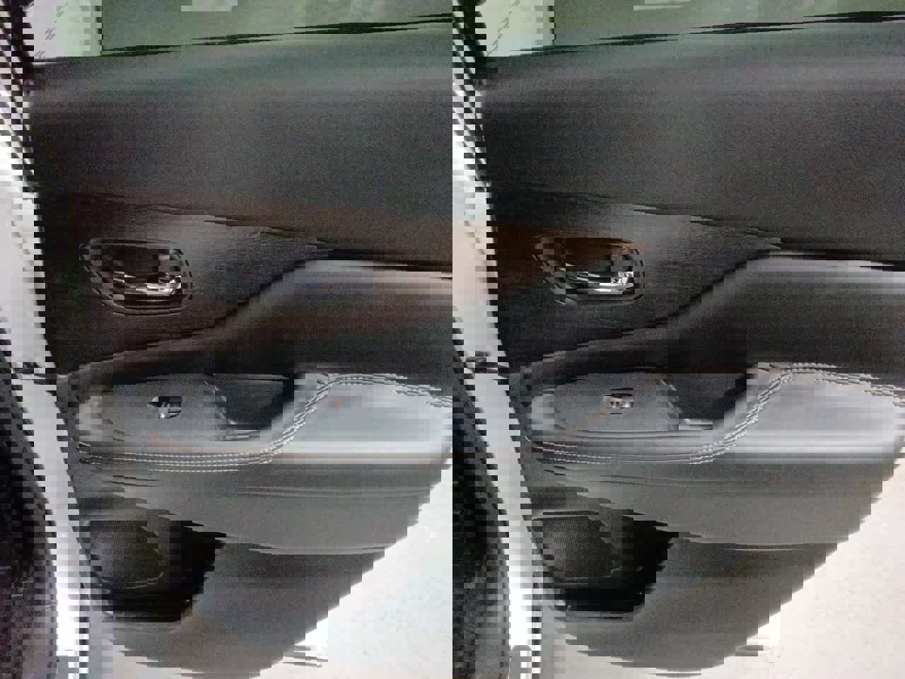 Certified 2023 Nissan Murano Platinum w/ Cargo Package image 22