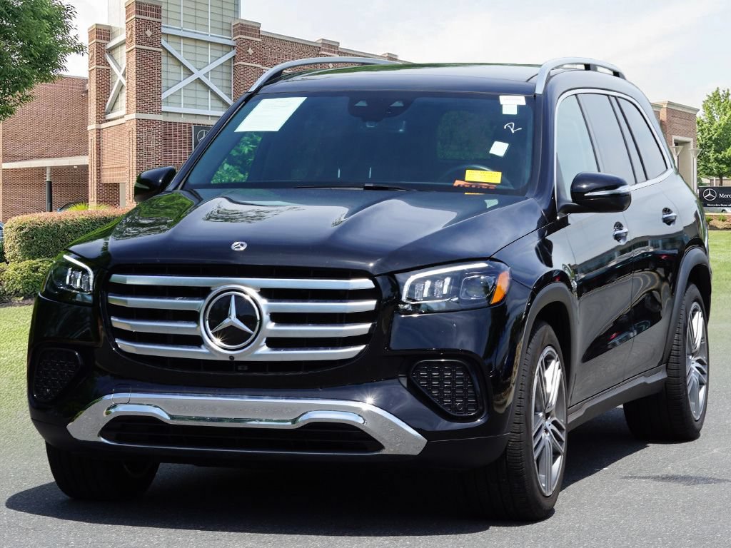 Certified 2025 Mercedes-Benz GLS 450 4MATIC image 4