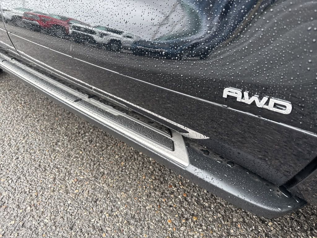 New 2026 Toyota Highlander Platinum image 3