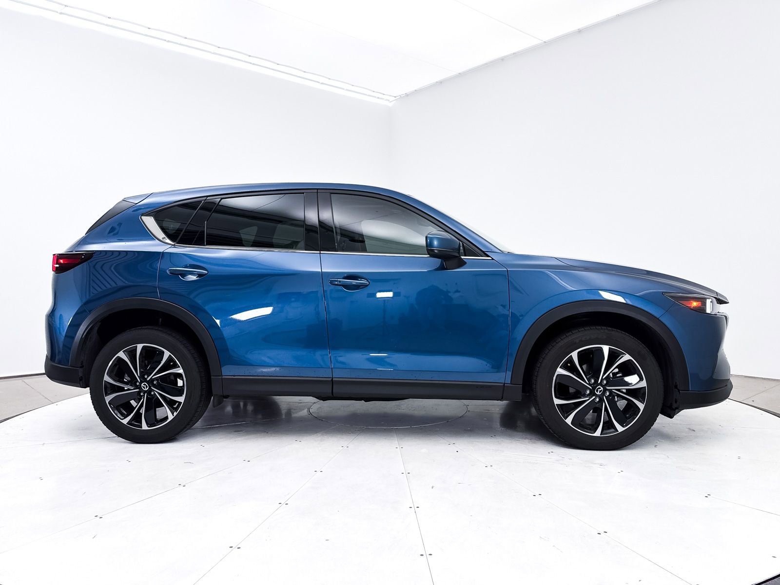 Used 2023 MAZDA CX-5 AWD 2.5 S w/ Premium Package image 41