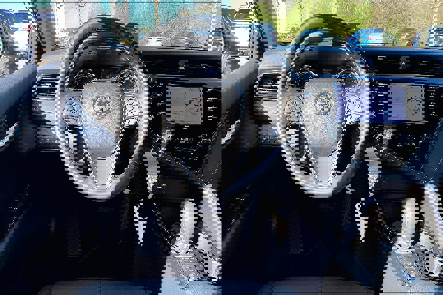 Used 2020 Toyota Camry SE image 5