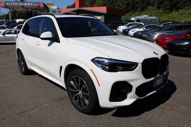 Used 2022 BMW X5 xDrive40i w/ M Sport Package image 1