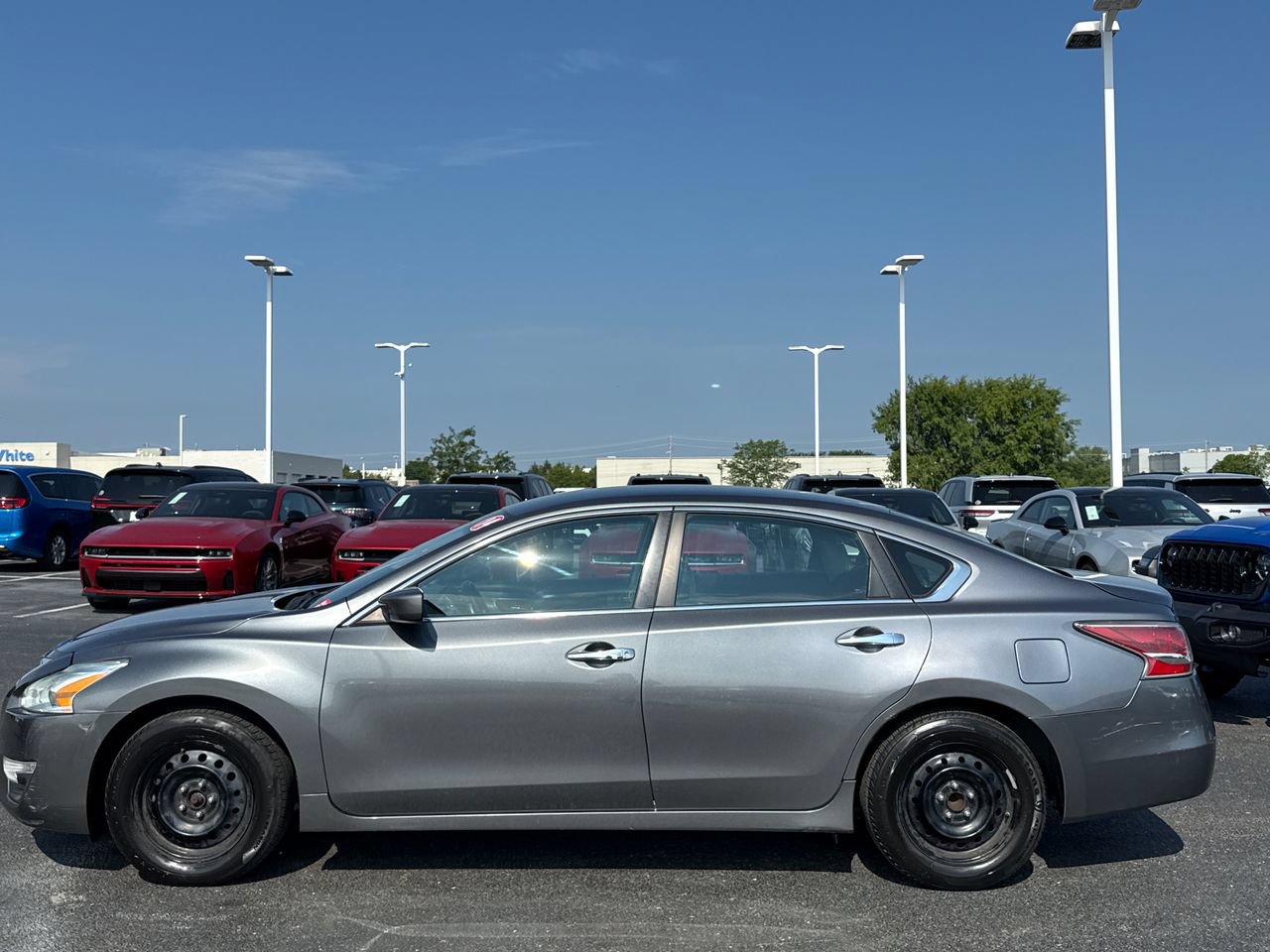 Used 2014 Nissan Altima 2.5 S FWD image 6