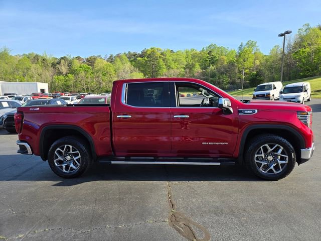 Used 2022 GMC Sierra 1500 SLT w/ SLT Premium Package AWD/4WD image 9