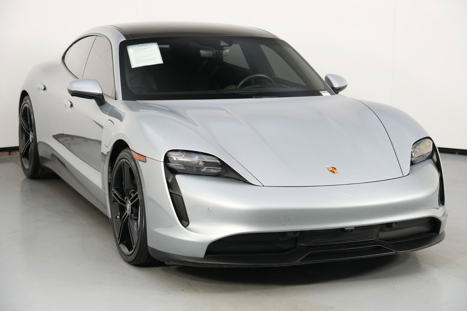 Used 2020 Porsche Taycan 4S w/ Premium Package image 54