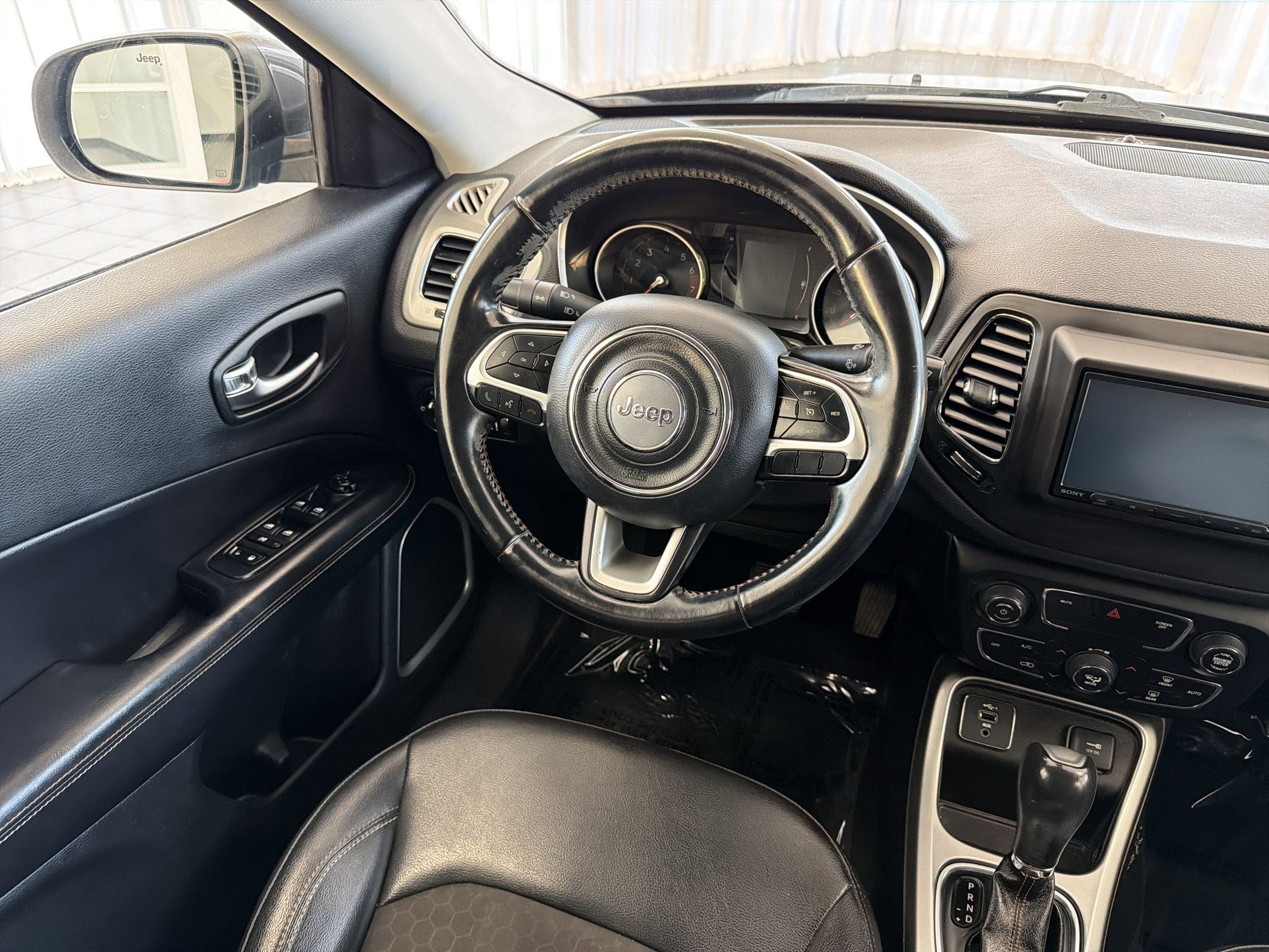 Used 2020 Jeep Compass Latitude FWD image 26