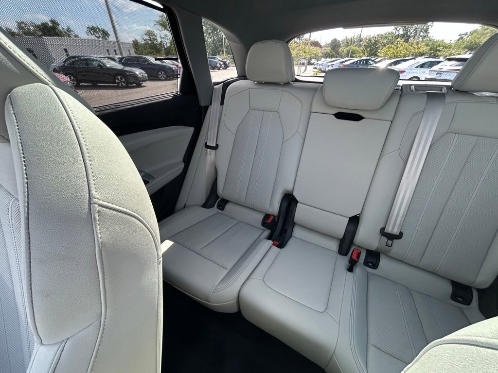 New 2026 Audi Q5 Premium Plus image 12