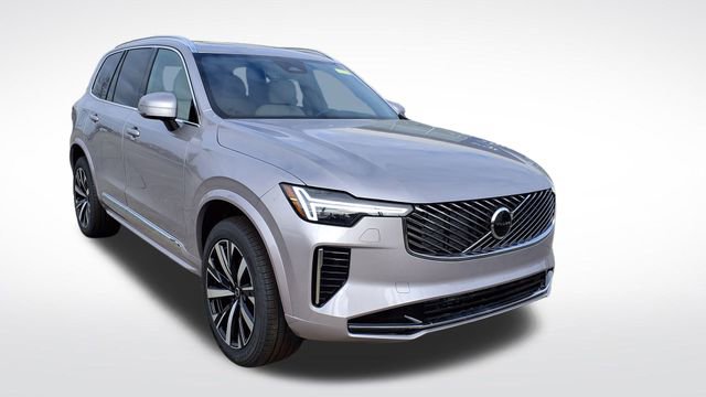 New 2026 Volvo XC90 B5 Core