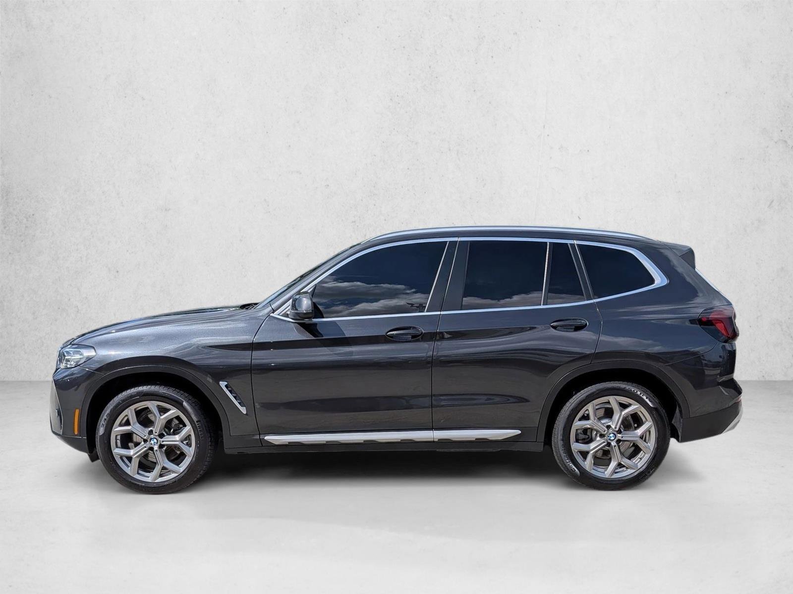Used 2024 BMW X3 sDrive30i RWD image 4