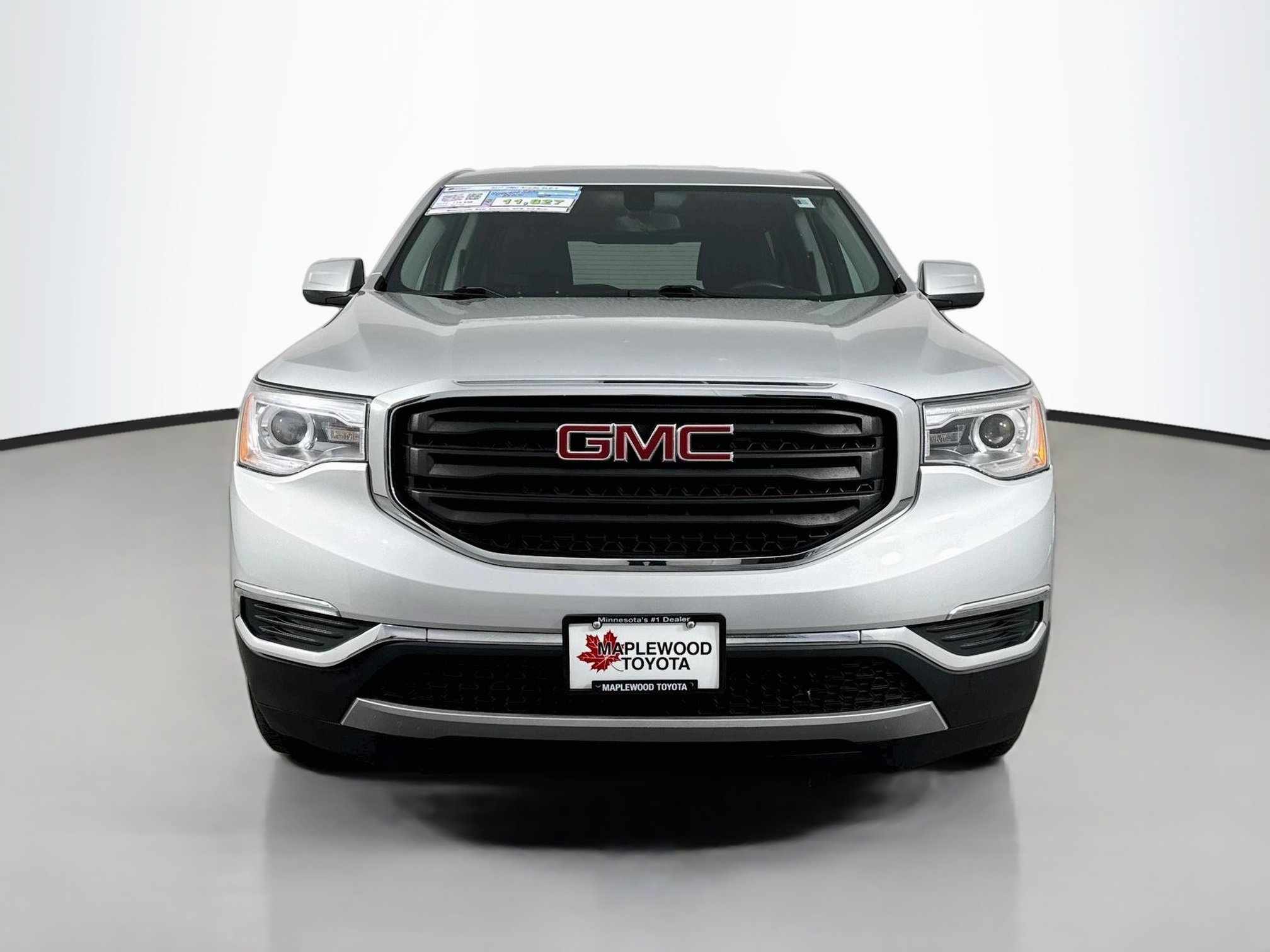 Used 2017 GMC Acadia SLE FWD image 2