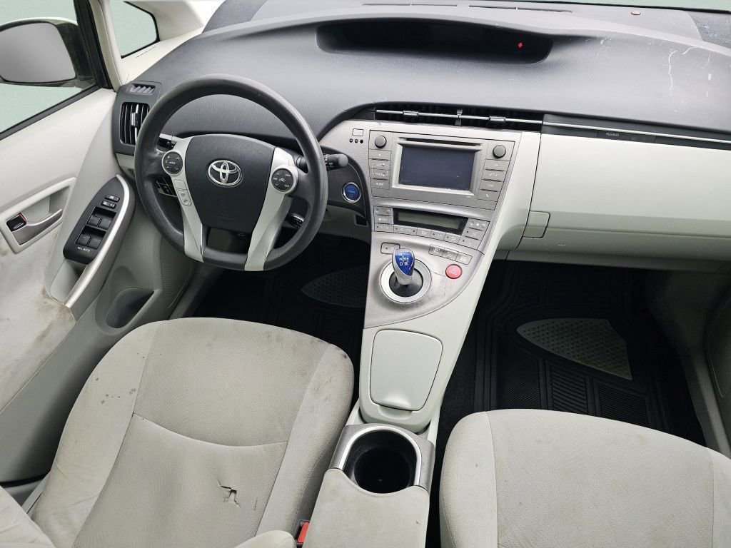Used 2014 Toyota Prius Two image 27