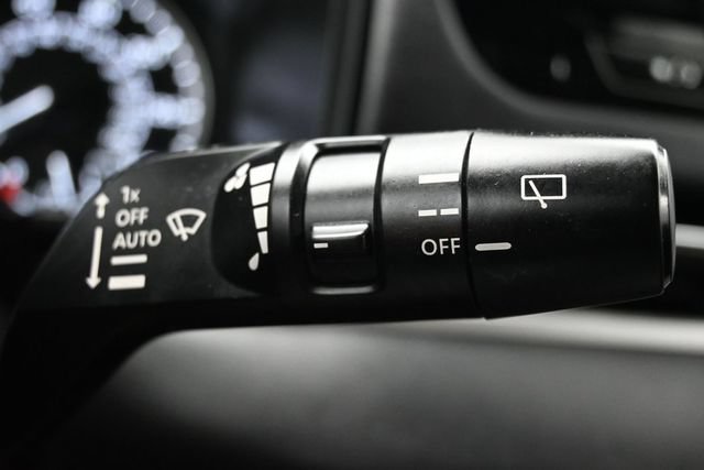 Used 2025 Mitsubishi Outlander SE FWD image 25