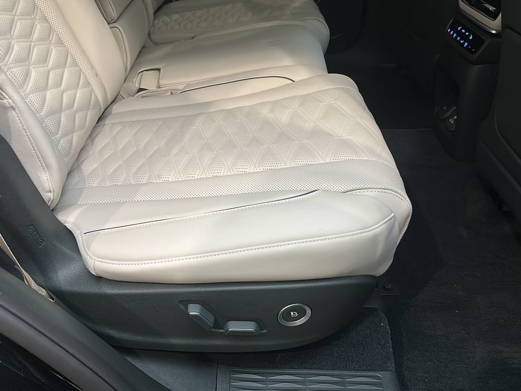 New 2026 Genesis GV80 3.5T e-SC AWD/4WD image 17