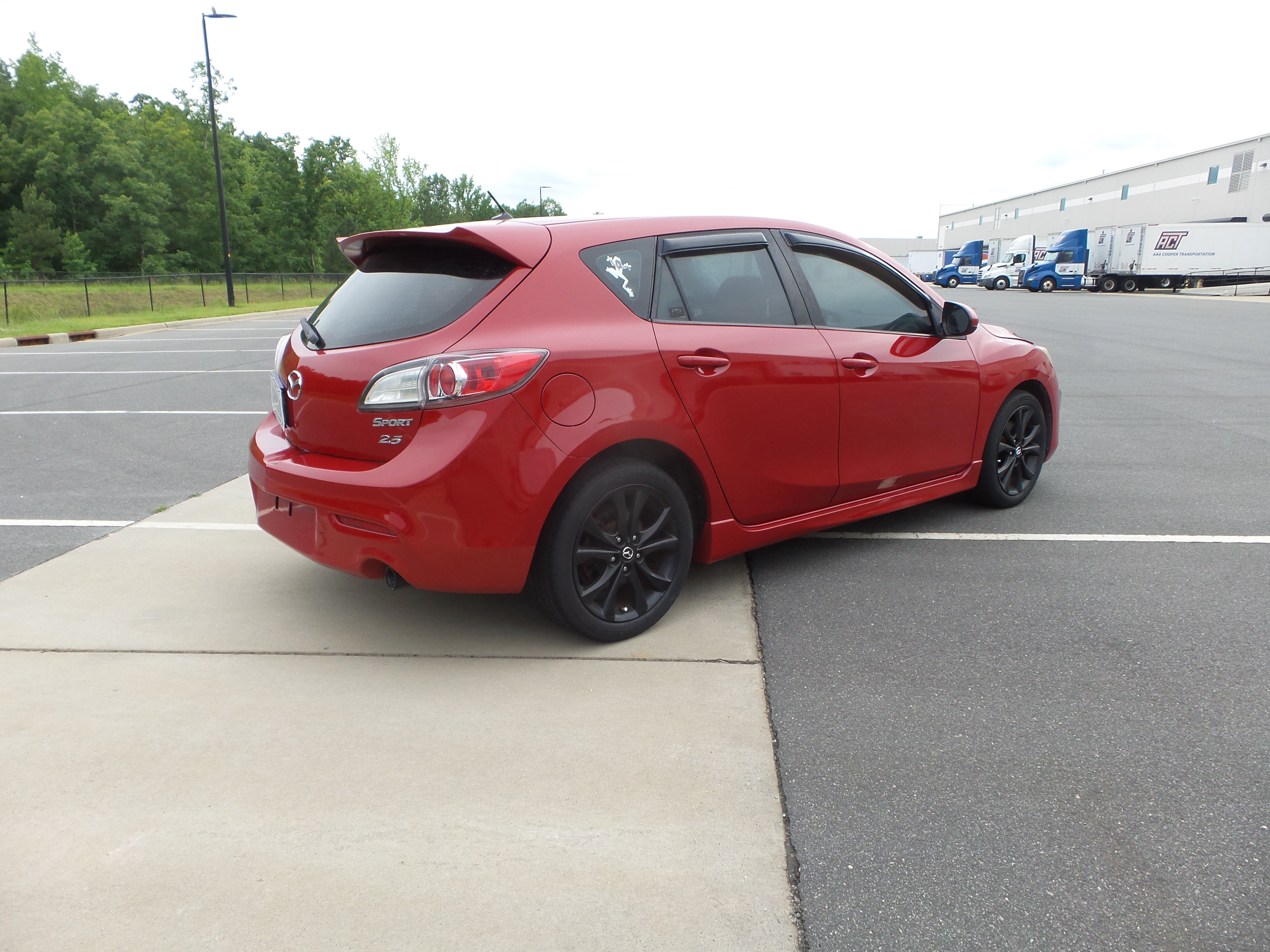 Used 2011 MAZDA MAZDA3 s Sport FWD image 3
