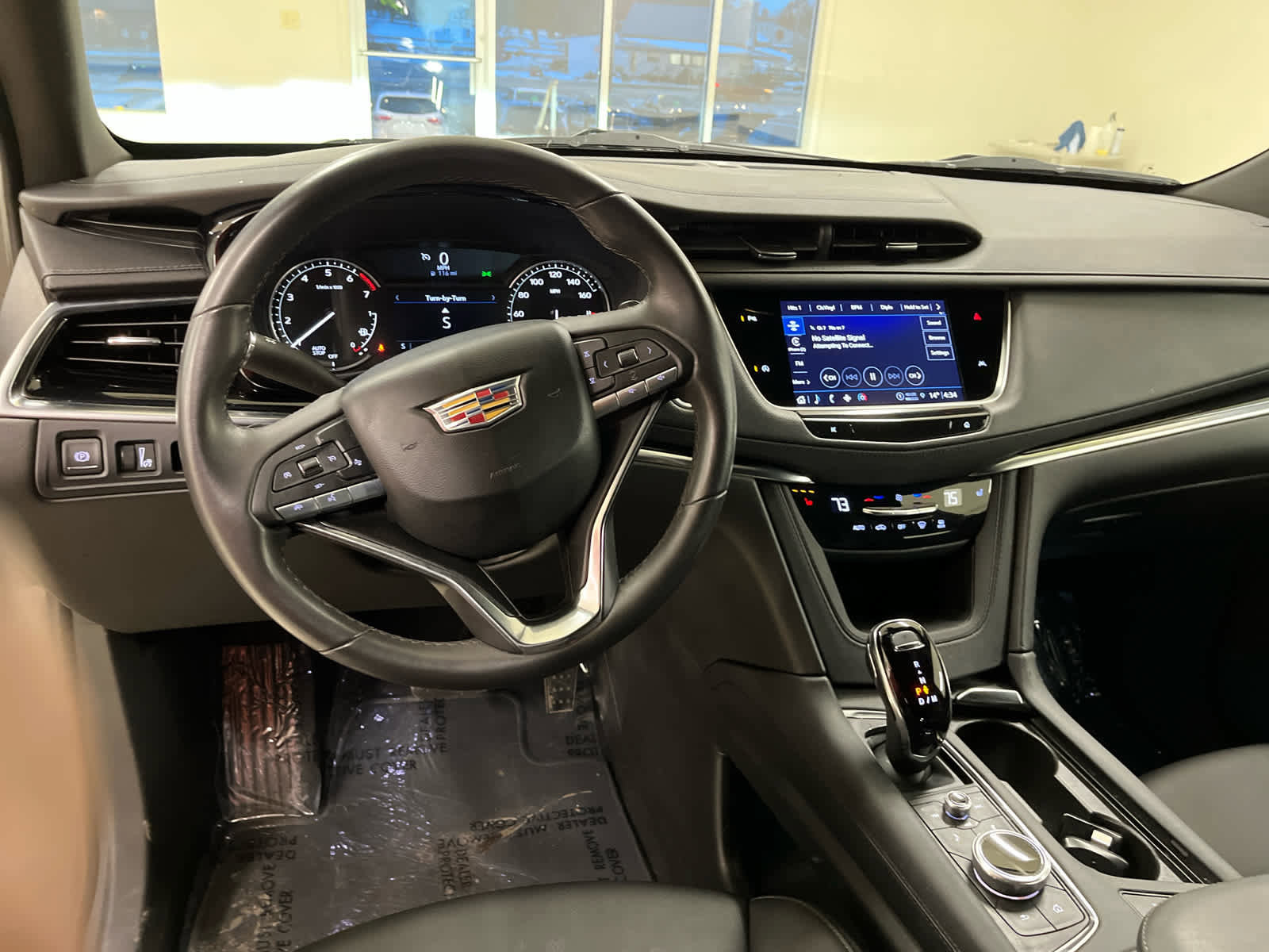 Used 2024 Cadillac XT6 Luxury w/ LPO, Floor Liner Package image 26