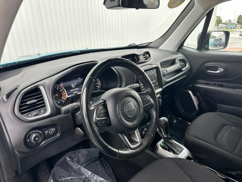 Used 2022 Jeep Renegade Latitude AWD/4WD image 15