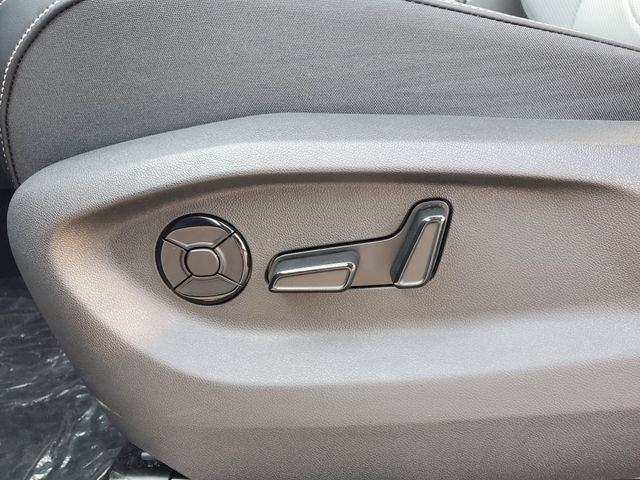 New 2026 Volkswagen Tiguan SE AWD/4WD image 18