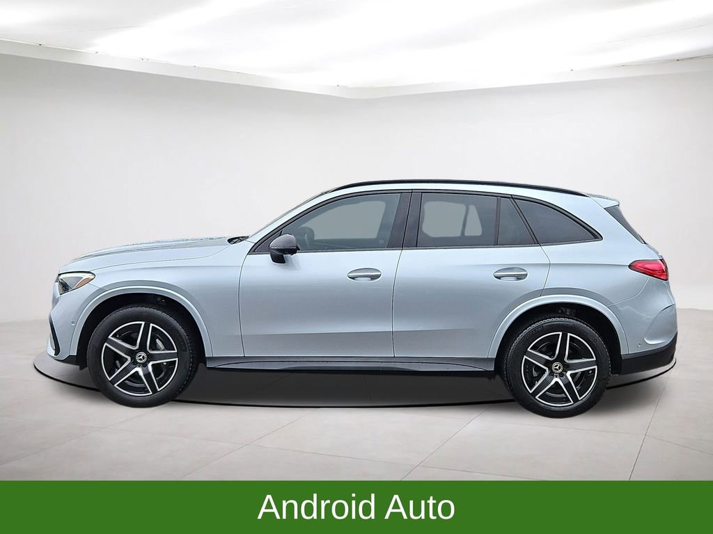 Used 2024 Mercedes-Benz GLC 300 4MATIC w/ AMG Line image 4