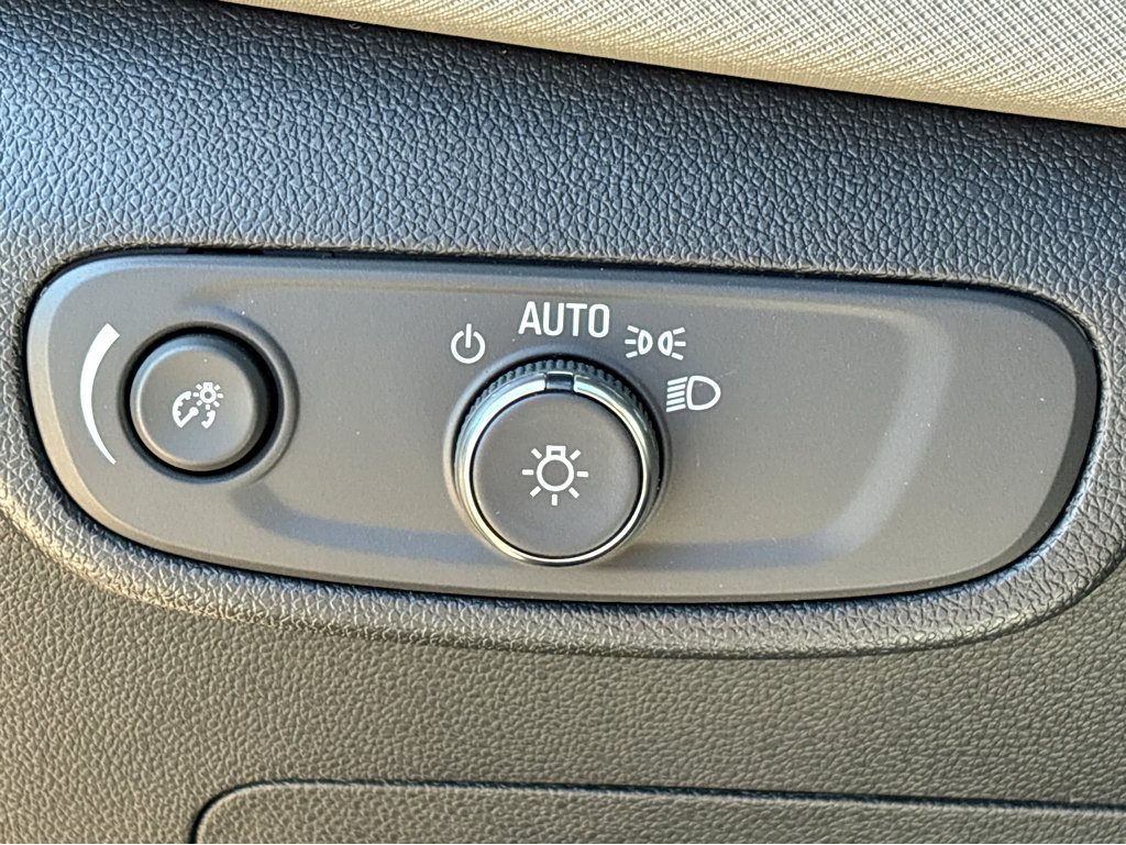New 2025 Chevrolet TrailBlazer ACTIV w/ Convenience Package FWD image 14