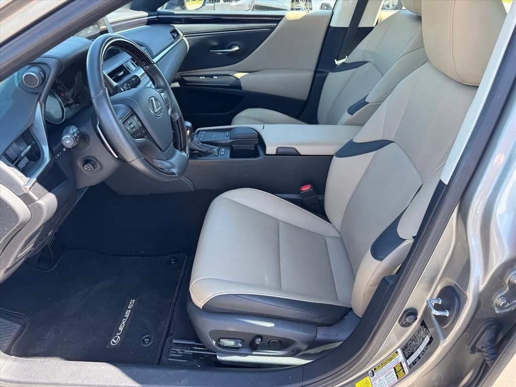 Used 2021 Lexus ES 300h w/ Premium Package FWD image 9