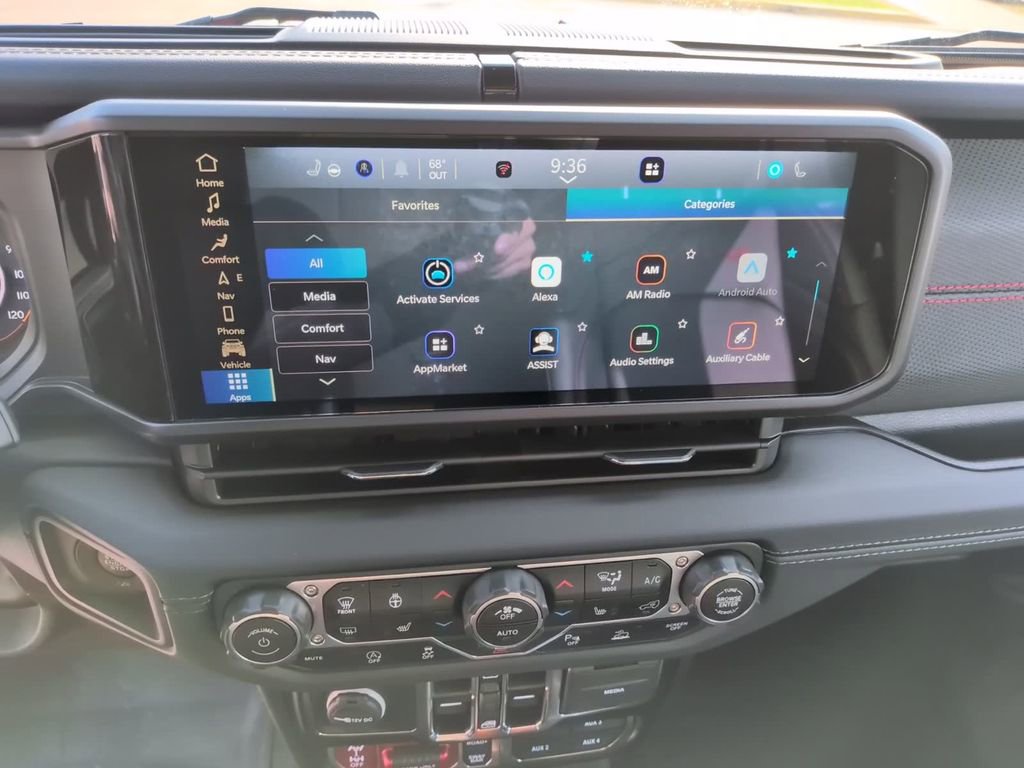 Used 2024 Jeep Wrangler Unlimited Rubicon w/ Dual Top Group image 32