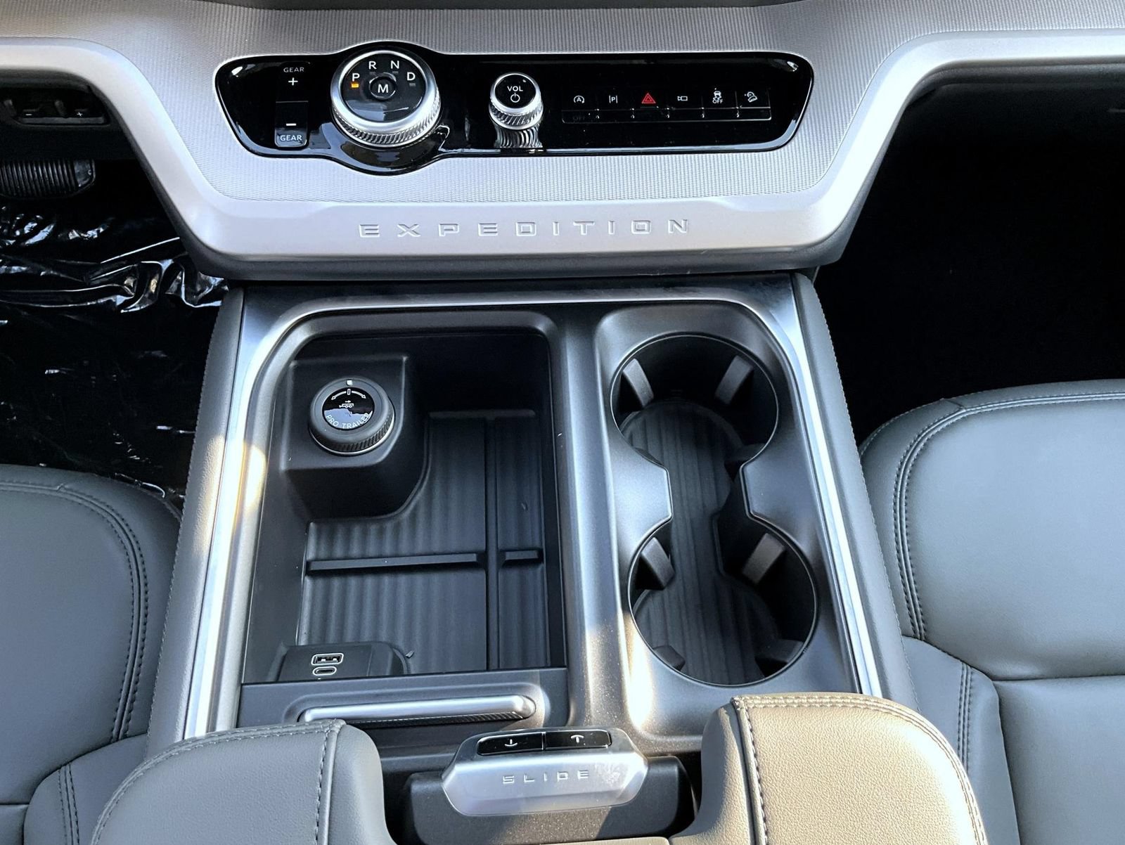 New 2027 Ford Expedition Active AWD/4WD image 16