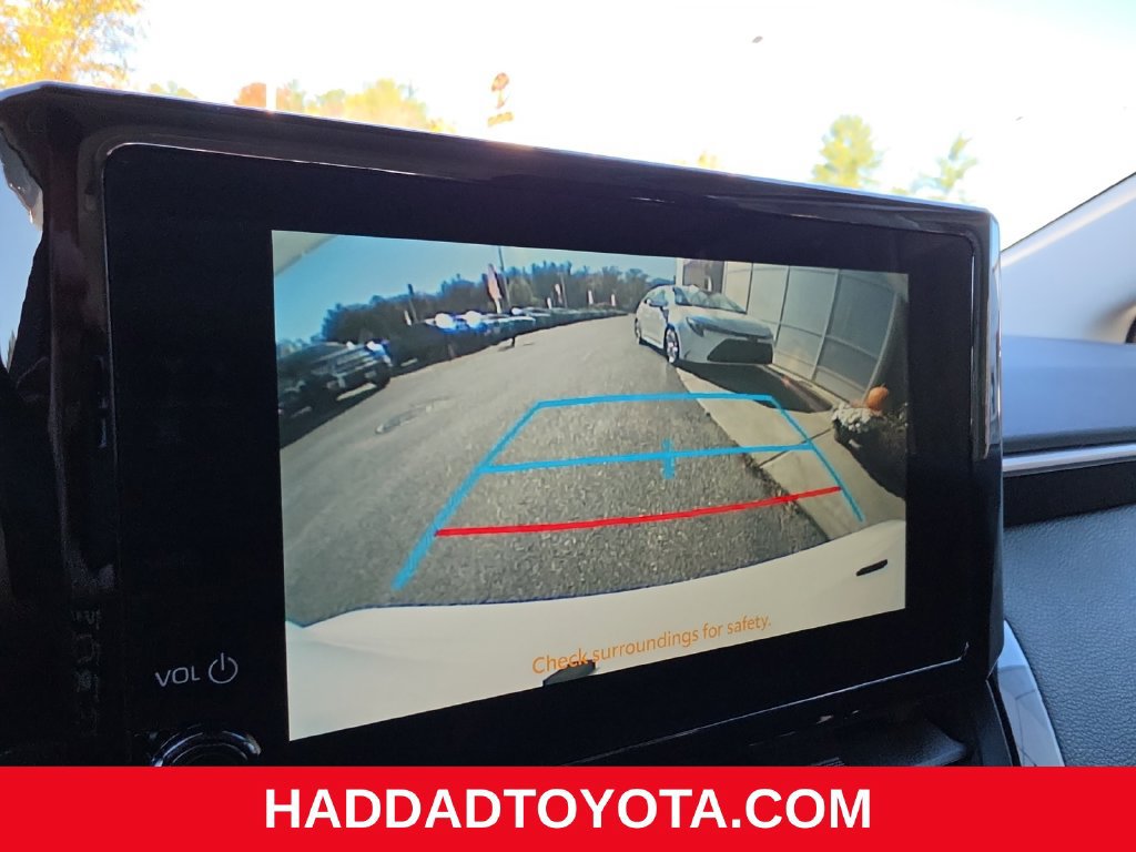 Used 2025 Toyota Corolla LE FWD image 18