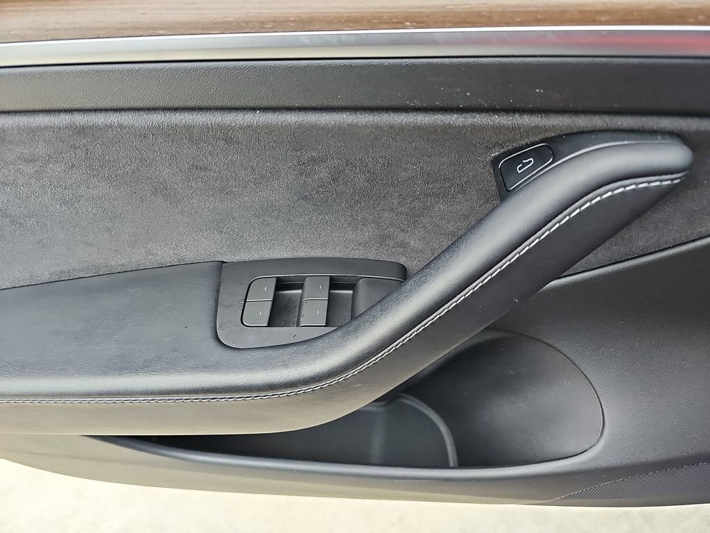 Used 2022 Tesla Model 3 Long Range image 33