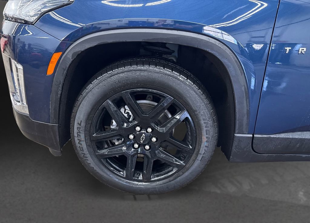 Used 2023 Chevrolet Traverse LT image 12