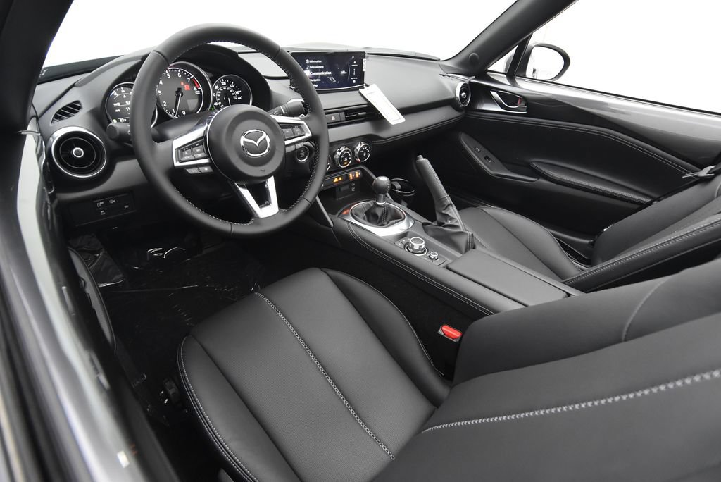 New 2026 MAZDA MX-5 Miata RF Grand Touring w/ Appearance Package RWD image 32