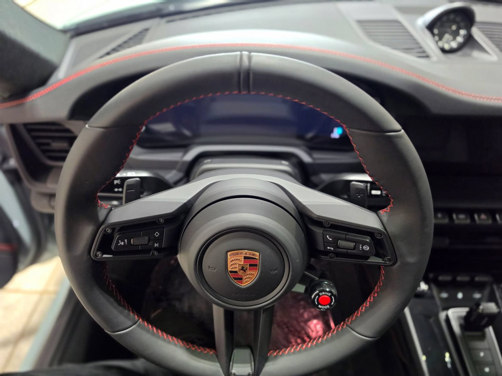 Used 2025 Porsche 911 Carrera 4 GTS AWD/4WD image 72