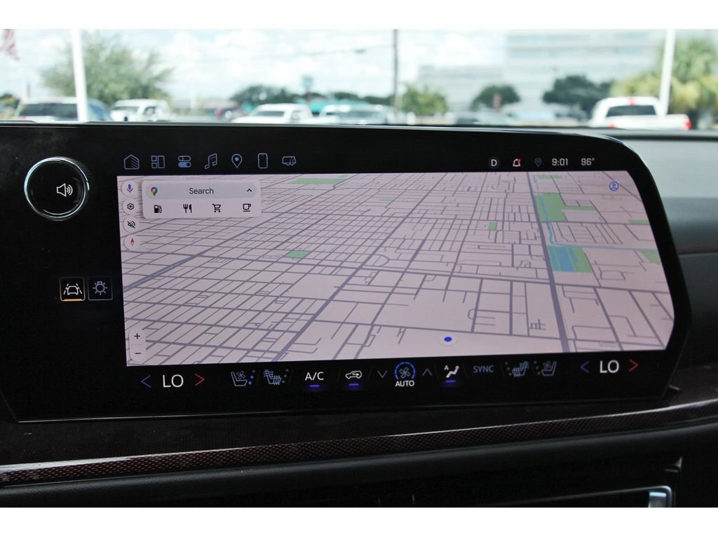 Used 2025 Chevrolet Traverse RS w/ LPO, Floor Liner Package FWD image 11