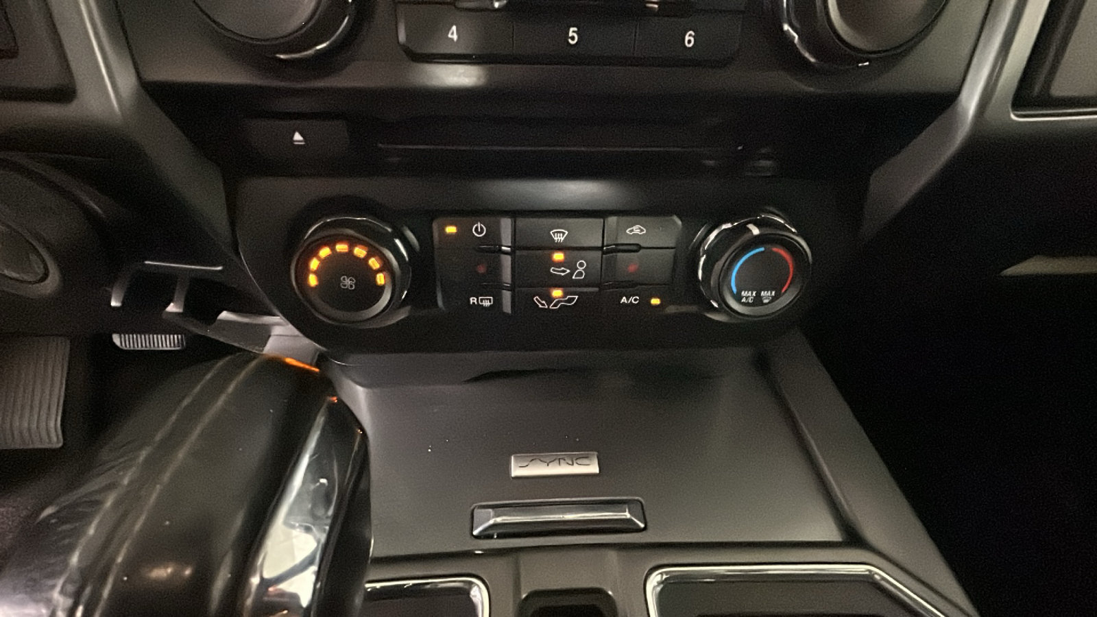 Used 2016 Ford F150 XLT w/ Equipment Group 302A Luxury AWD/4WD image 25