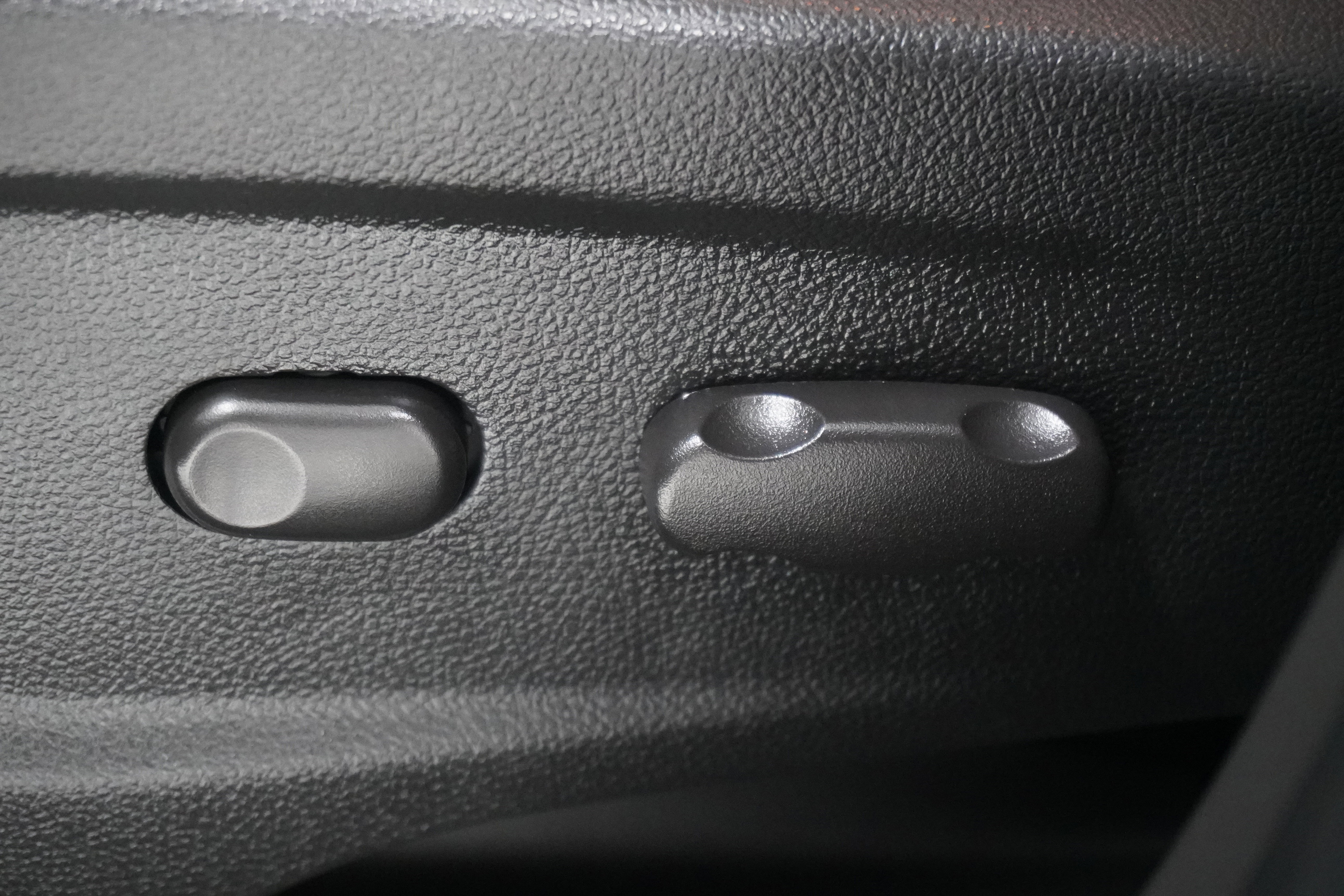 Used 2016 Buick Encore Premium w/ Experience Buick Package image 15