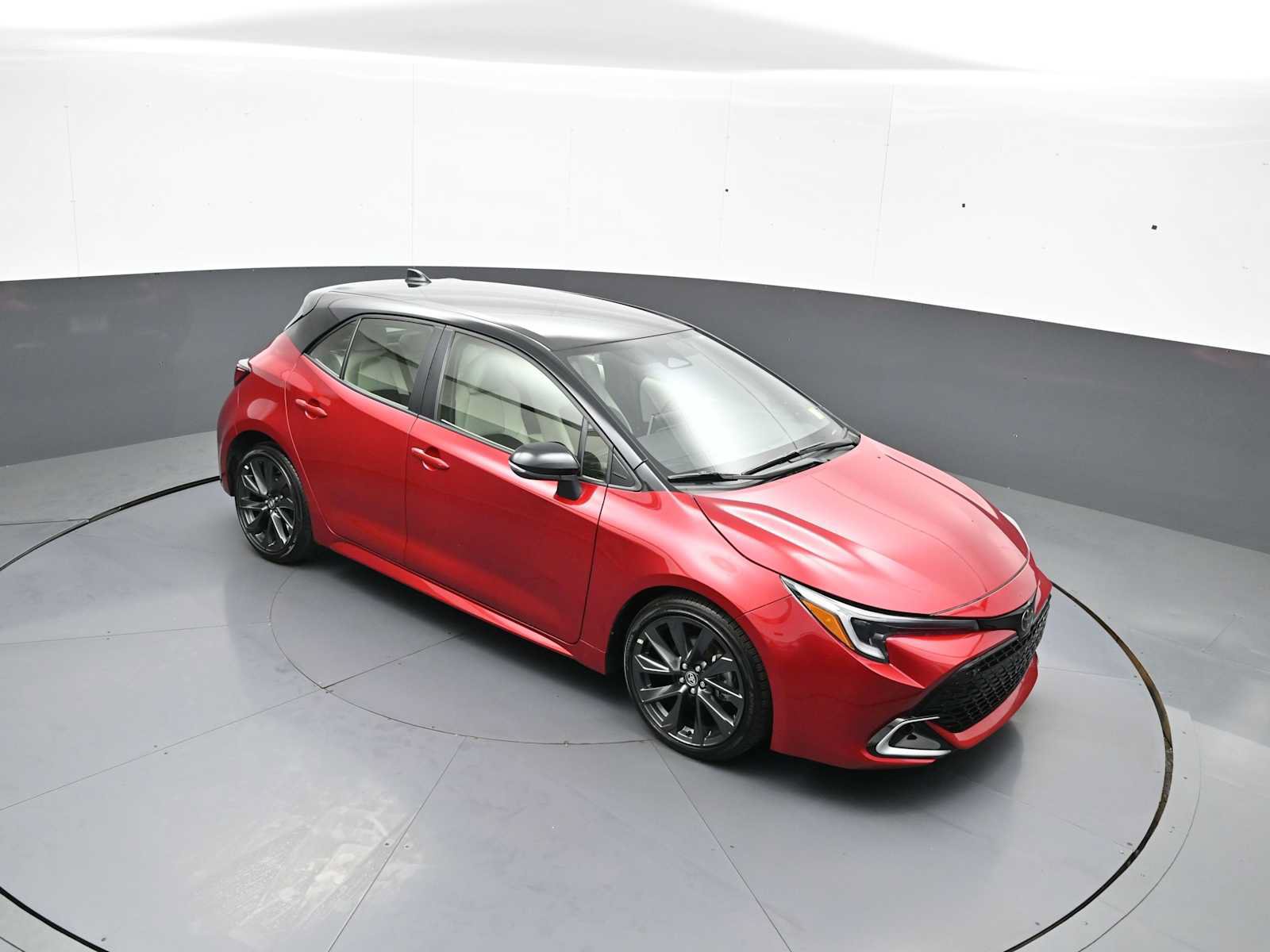 Used 2025 Toyota Corolla XSE FWD image 33