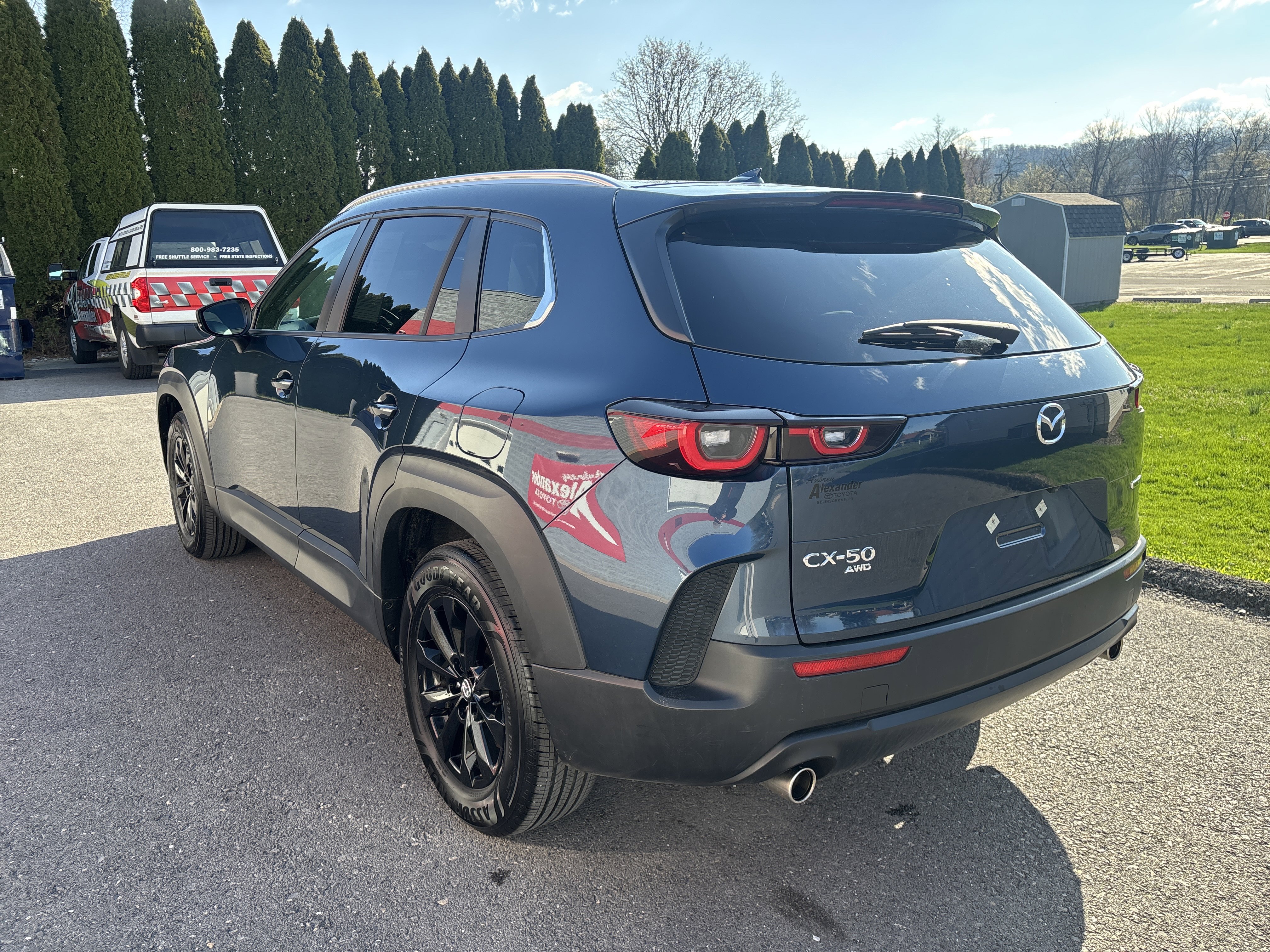 Used 2025 MAZDA CX-50 AWD 2.5 S w/ Premium Package image 6