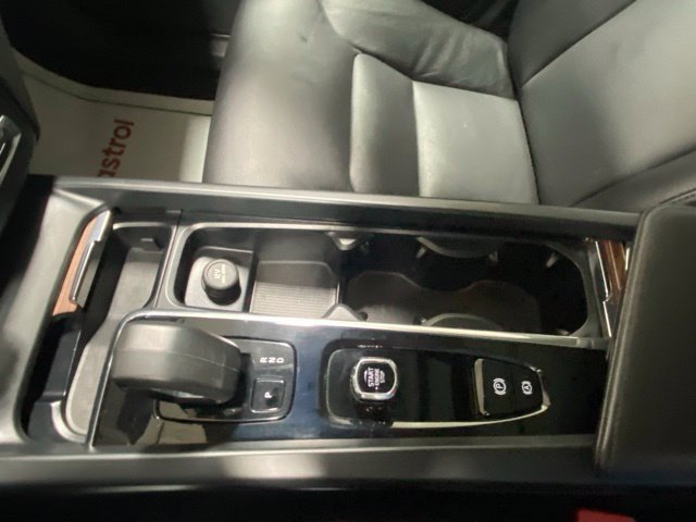 Certified 2023 Volvo XC60 B5 Plus AWD/4WD image 26