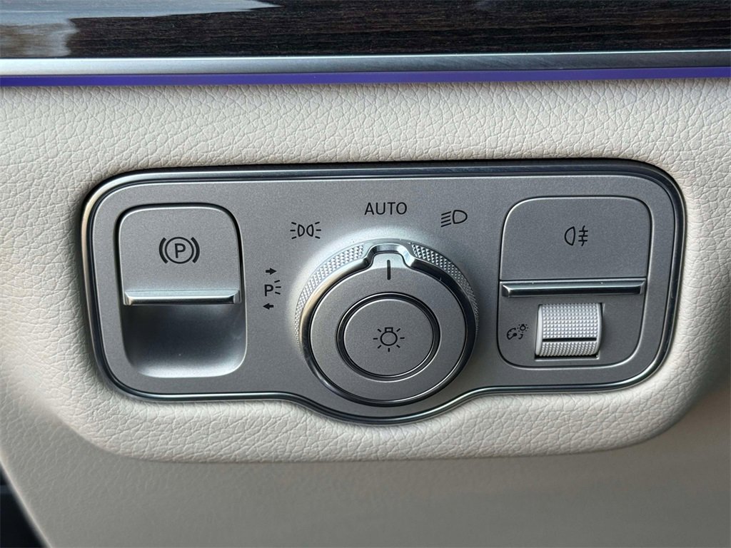 Used 2021 Mercedes-Benz GLS 450 4MATIC image 30