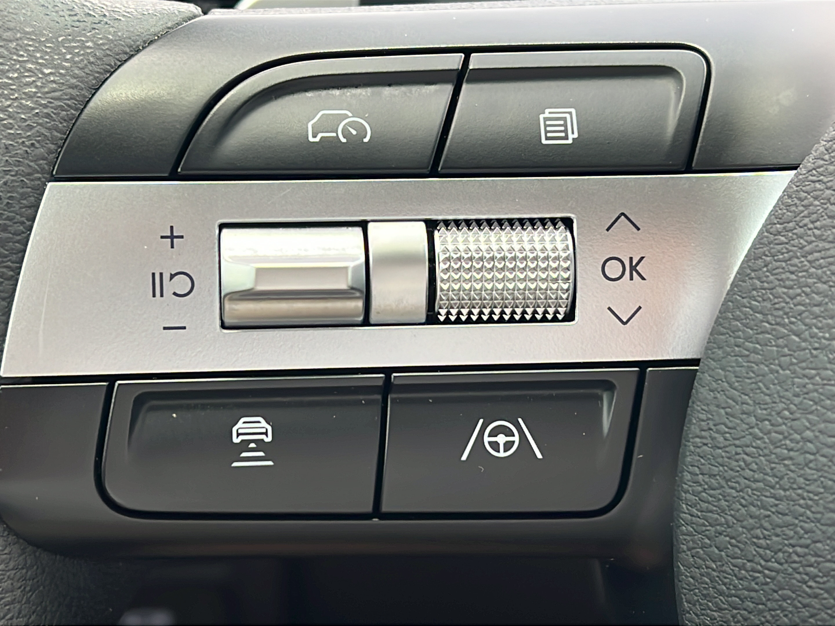 Certified 2024 Hyundai Sonata SEL FWD image 22
