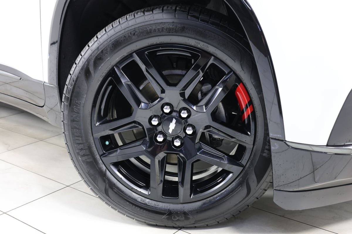 Used 2020 Chevrolet Traverse Premier w/ Redline Edition AWD/4WD image 15