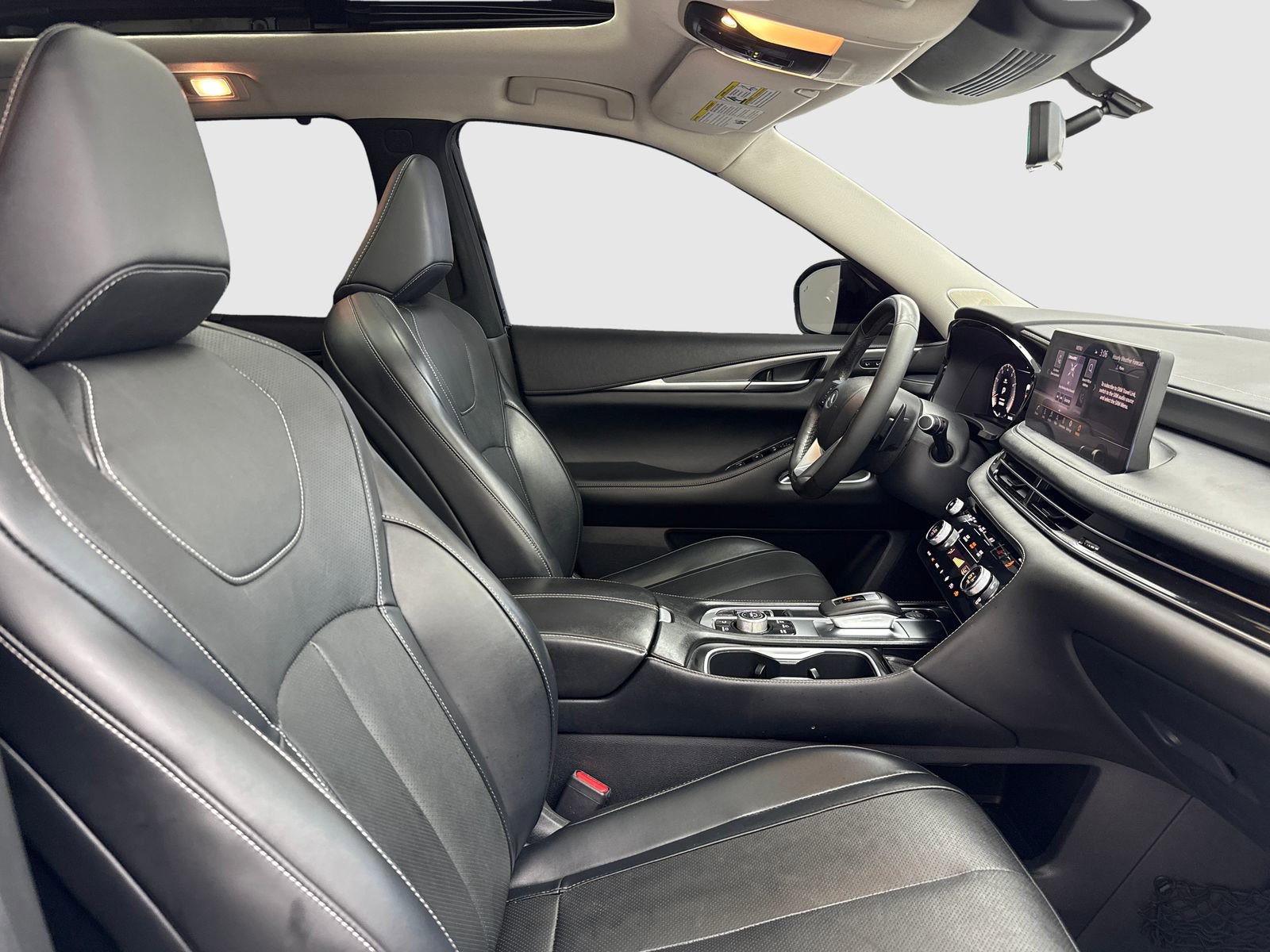 Used 2023 INFINITI QX60 Luxe w/ Vision Package FWD image 41