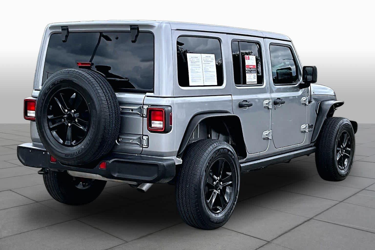 Used 2020 Jeep Wrangler Unlimited Sahara AWD/4WD image 12