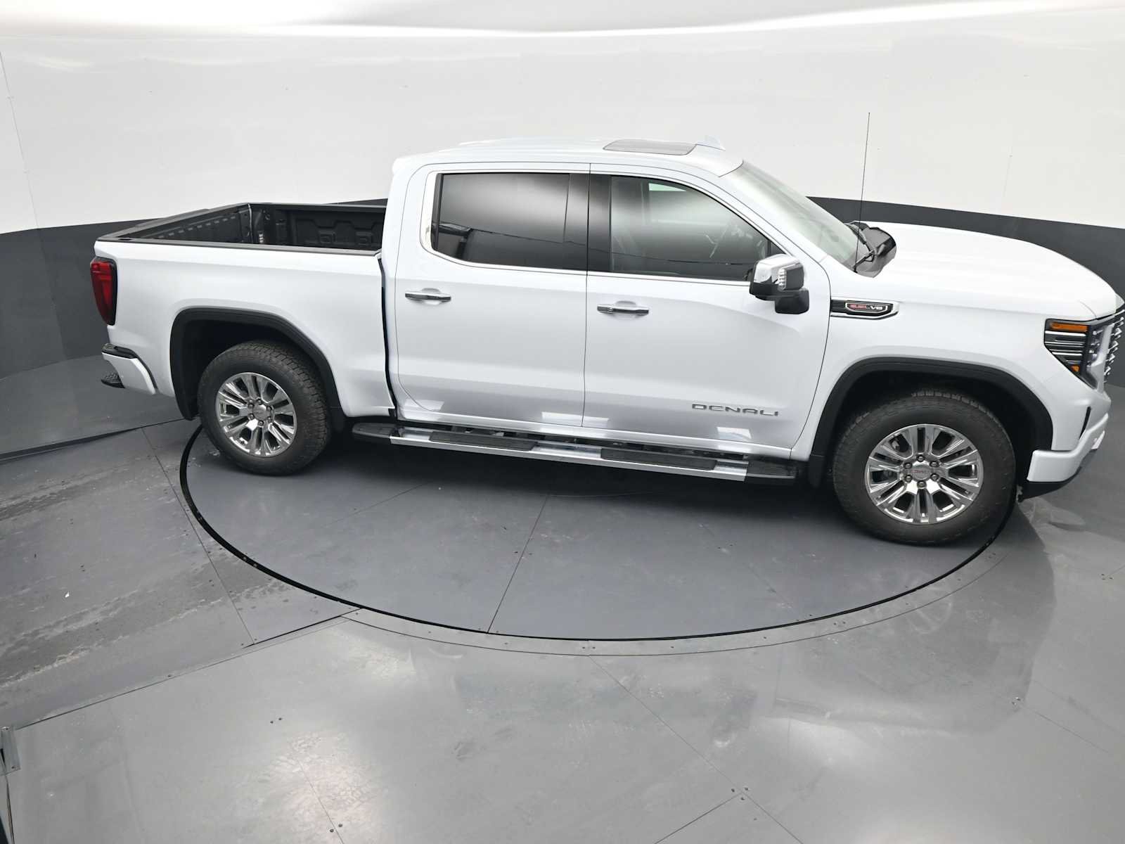 New 2026 GMC Sierra 1500 Denali w/ Technology Package AWD/4WD image 39