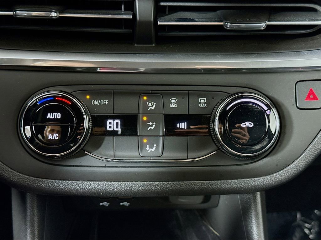 Used 2024 Buick Envista Preferred w/ Convenience II Package image 15