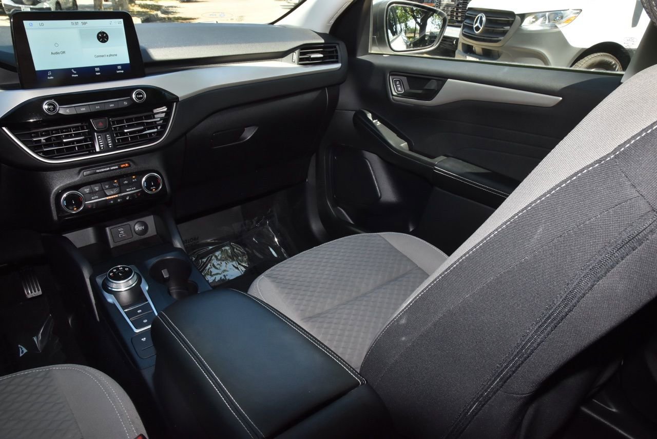 Certified 2022 Ford Escape SE w/ Convenience Package image 17